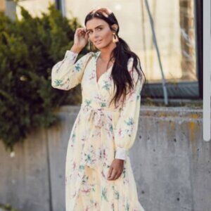 JessaKae South Of France Flowy Floral Pale Yellow Maxi Dress Size Small